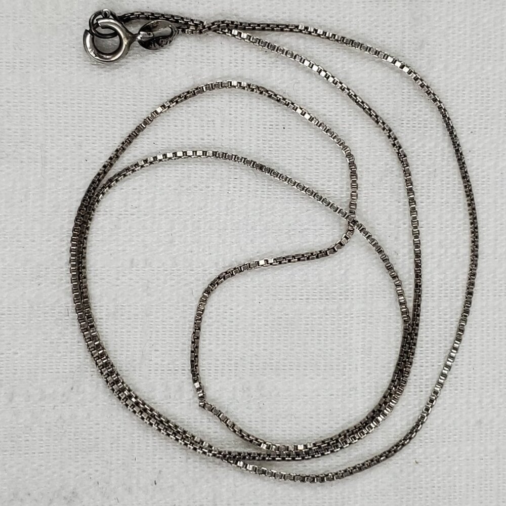 Beautiful Box Chain Silver 925 Long 20" Chain Hook Clasp Necklace 2 Grams
